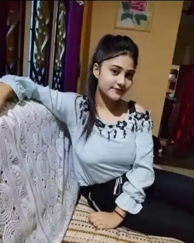 Call Girls Service in Bandra